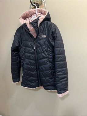 The North Face Kids' Blue Puffer Jacket with Pink Sherpa Lining Size Lg 14-16